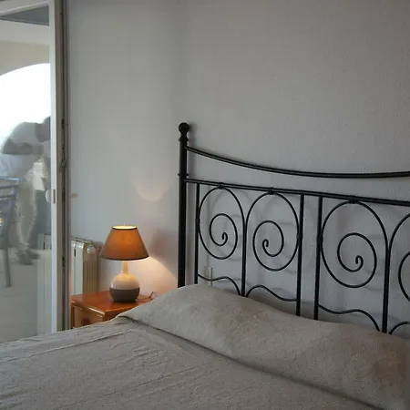 Melodie Delfin Apartment